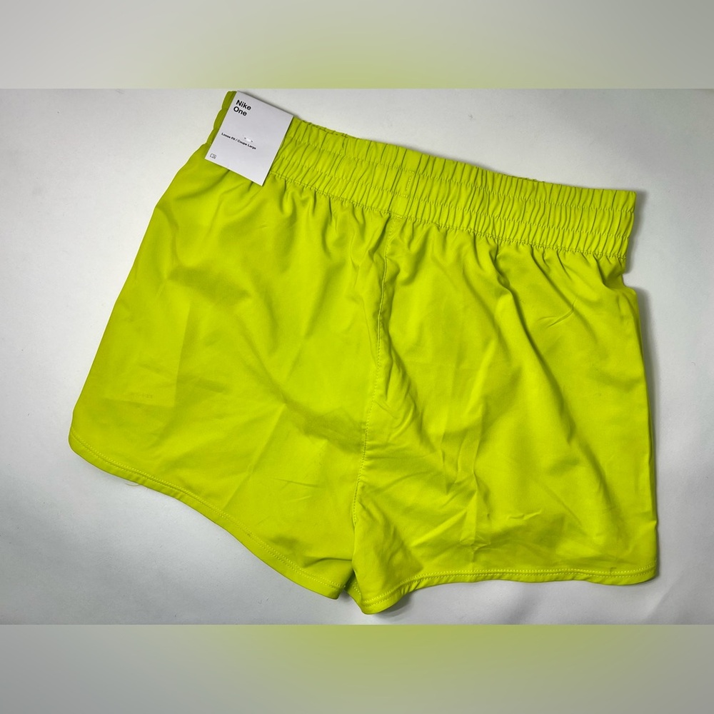 Nike One Big Kids' (Girls') Dri-FIT High-Waisted Woven Training Shorts Size: L - Picture 12 of 13
